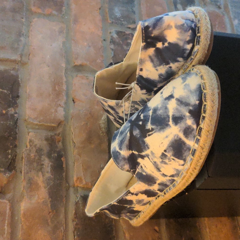 Old Navy blue + white tie-dye espadrilles, size 10 (new!)